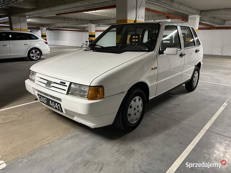 Fiat Uno 14 kolekcjonerski 38 wielkopolskie Gowarzewo