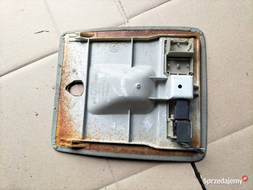 AUDI 80B4 443877829 LAMPKA WNĘTRZA OŚWIETLENIE Kamień-Kolonia sprzedam