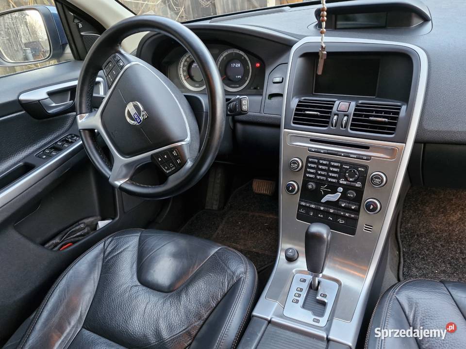 Volvo xc60 24 d5 205 LPG ESP Lipno