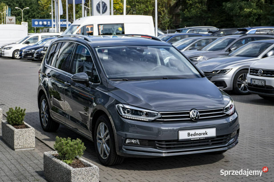 Volkswagen Touran Highline 15 TSI EVO 150 DSG relingi dachowe Łódź