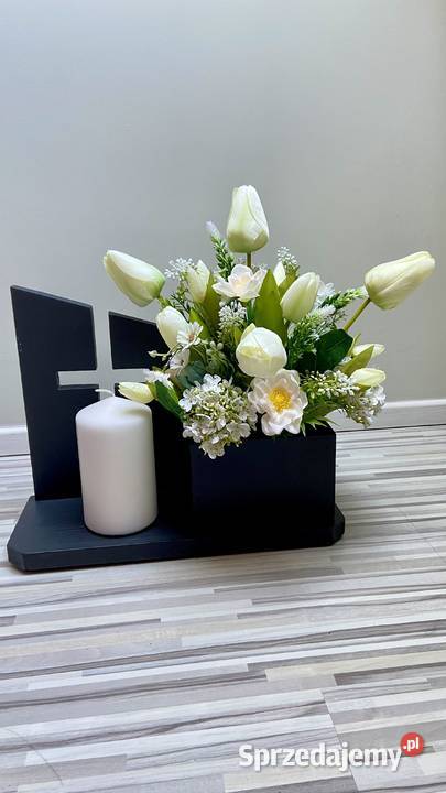 Kompozycja kwiaty sztuczne cmentarz Kalisz