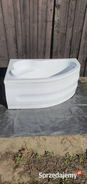 Wanna narożna firmy Sanplast 90x140 z Syfonem Turek