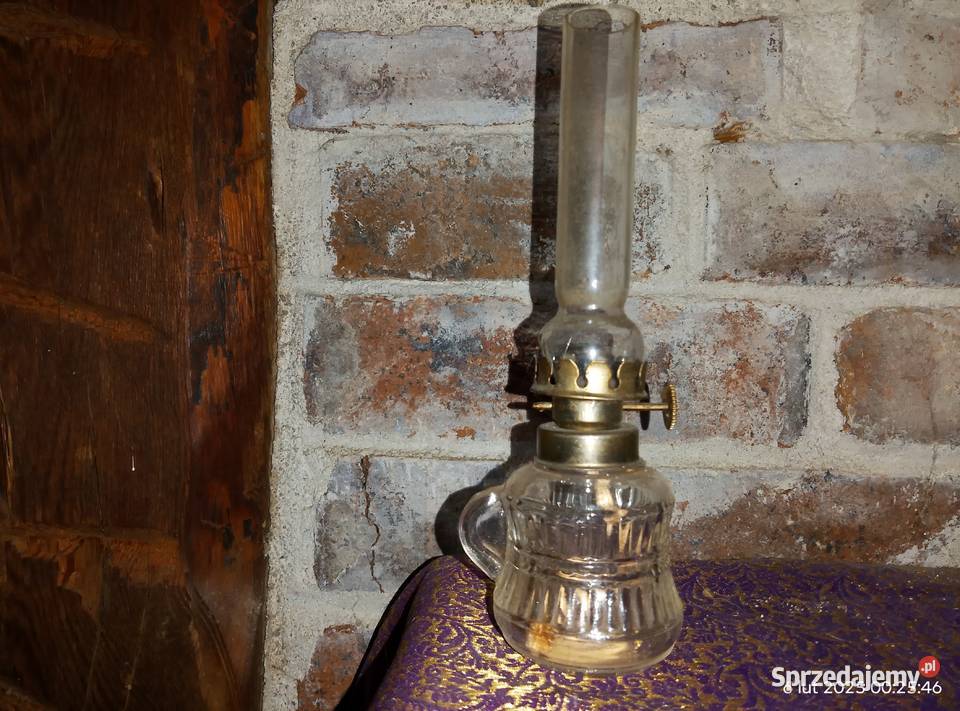 Telefon i lampka naftowa Antyki