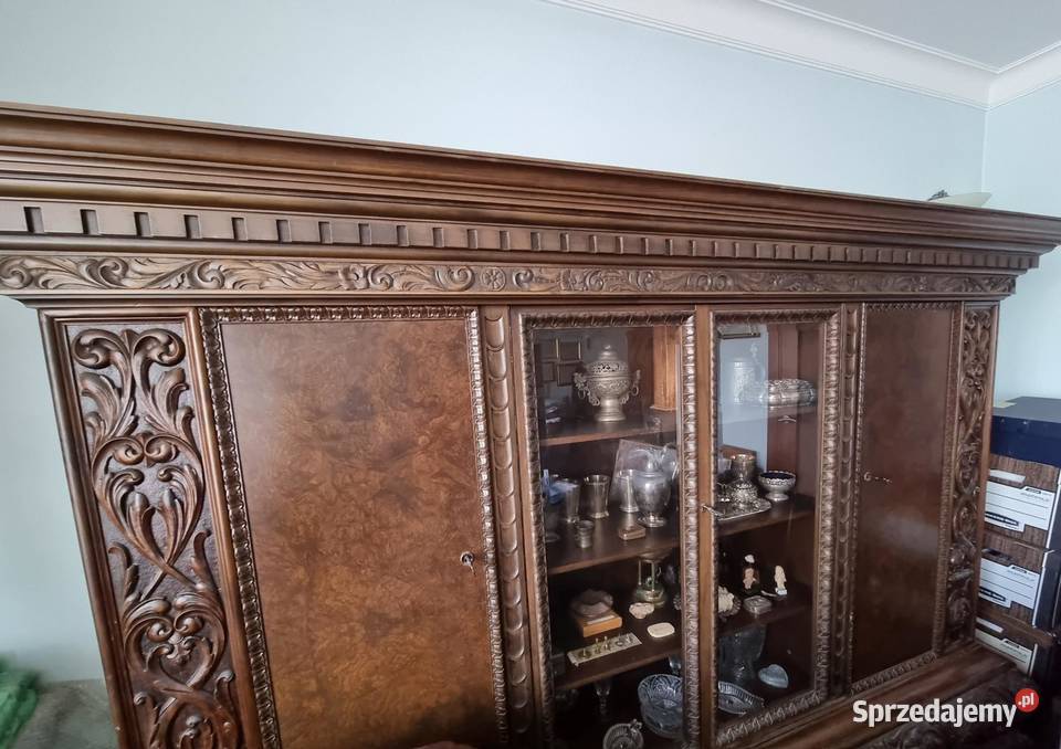 Piękna biblioteka w stylu monachijskim Szczecin