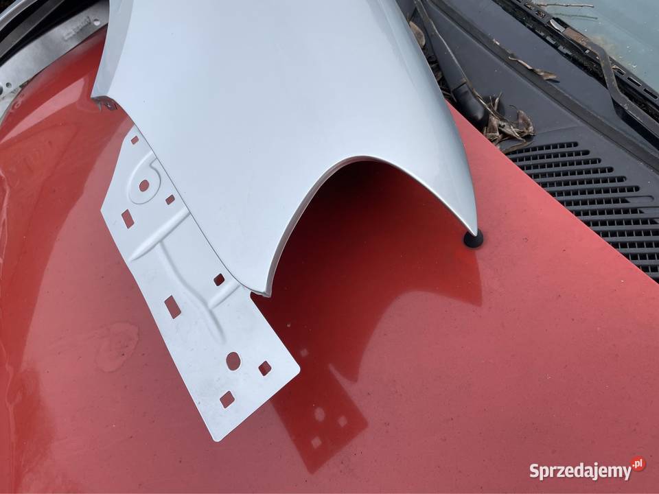 BŁOTNIK PRZEDNI PRAWY VW CADDY III IDEALNY 0410r