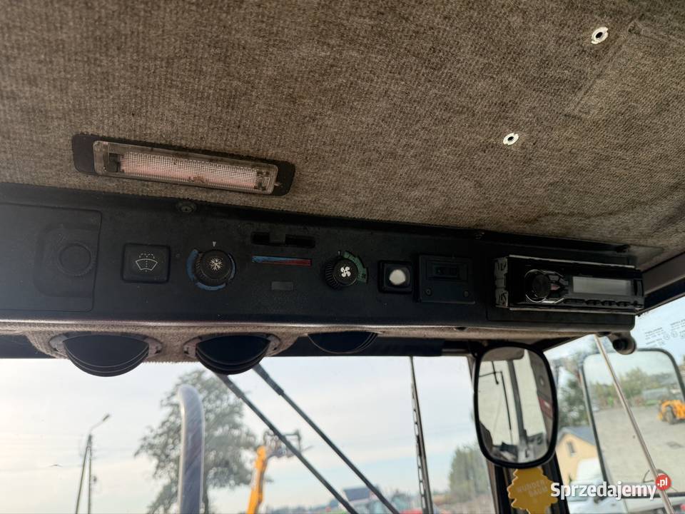 Ciągnik rolniczy Massey Ferguson 3085 dynashift
