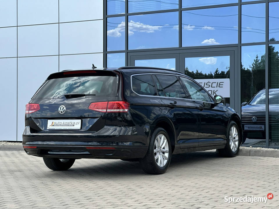 Volkswagen Passat Variant Grzane fotele Navi wspomaganie kierownicy
