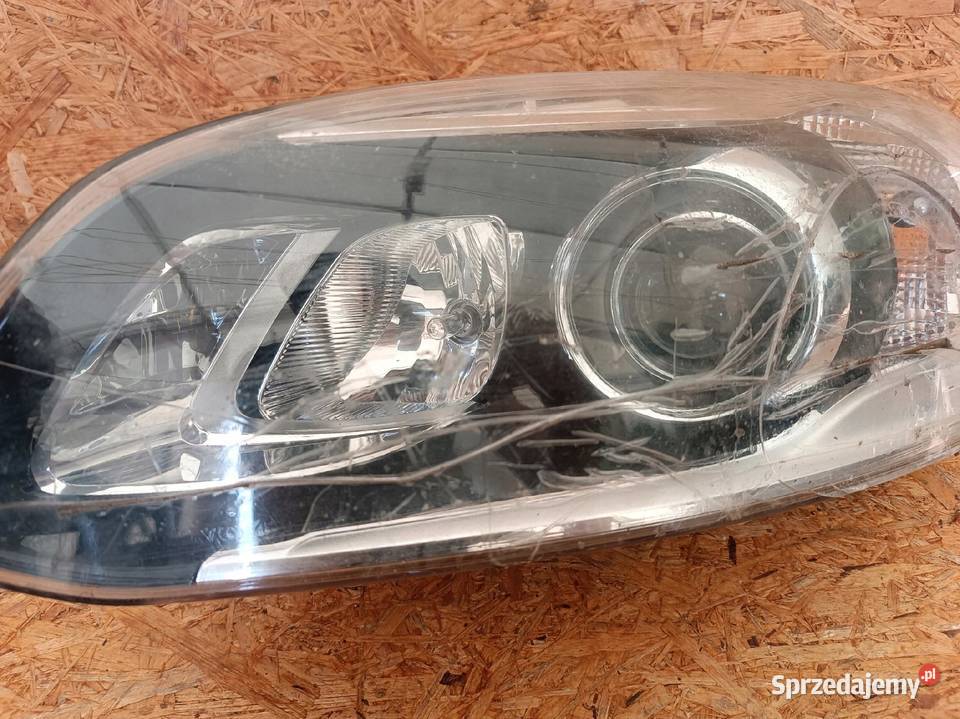 REFLEKTOR LAMPA LEWY PRZÓD EU 31420249 VOLVO Nowy Tomyśl