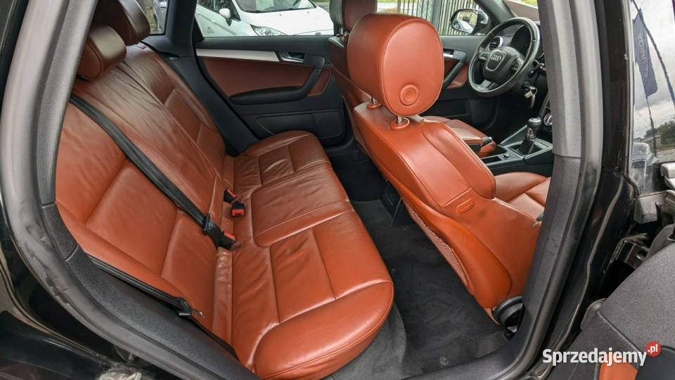 Audi A3 Sportback 14i125OPŁACONYBezwypadkowy lakier metallic Częstochowa sprzedam