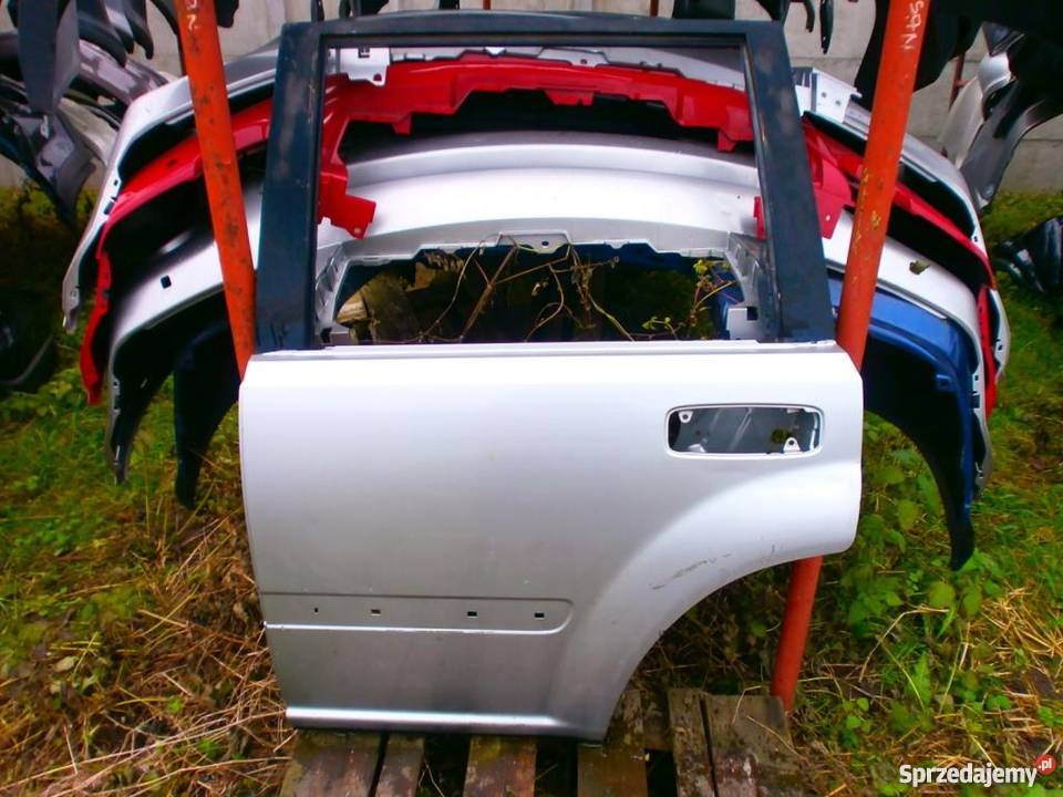 Nissan xtrail 00 drzwi lewe tył oryginał