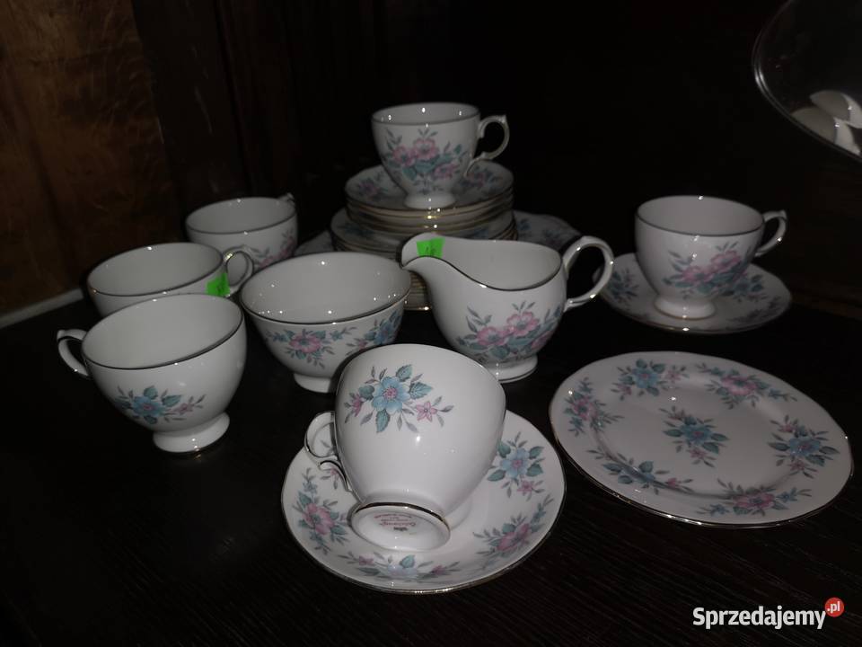 Serwis różowo niebieskie kwiatyColclough Made in Gdańsk