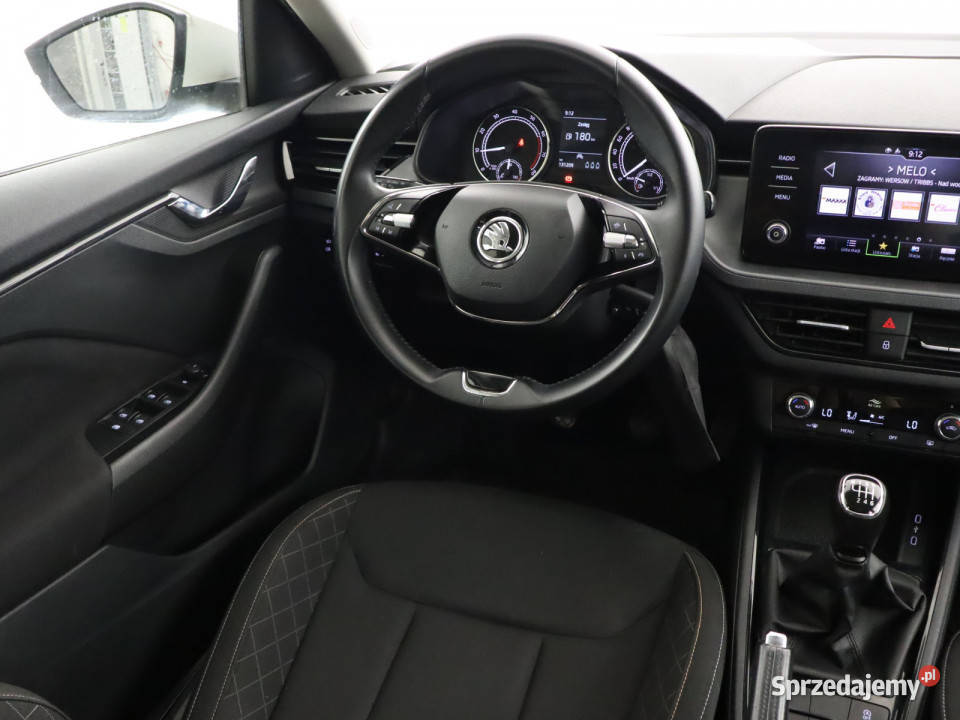 Skoda Scala 10 TSI światła przeciwmgielne dolnośląskie Bielany Wrocławskie