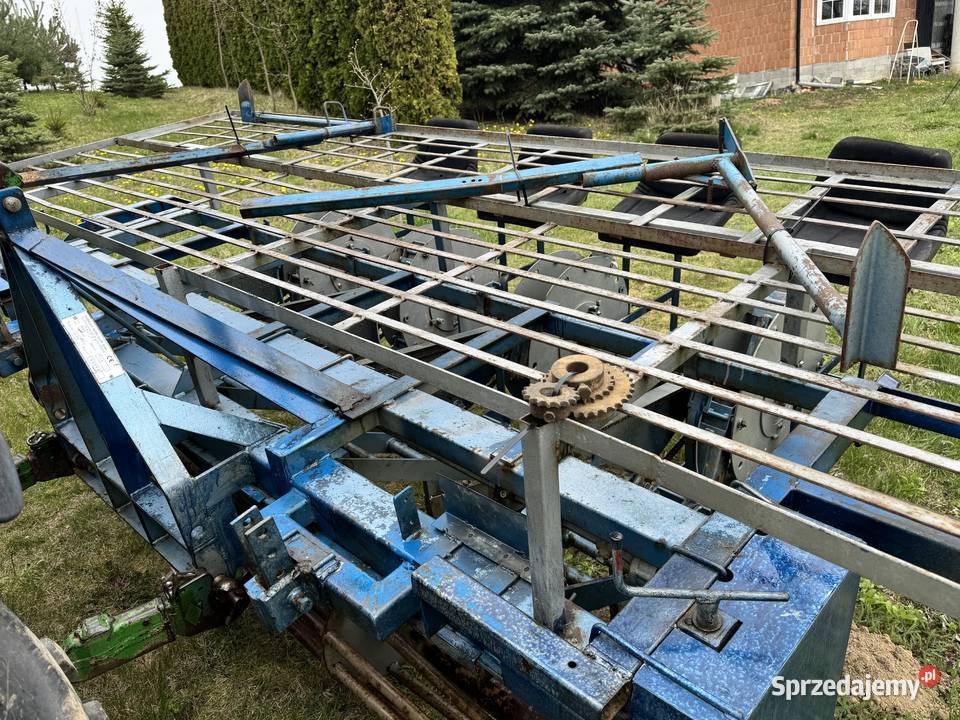 Sadzarka karuzelowa do warzyw tytoniu Perdu 4 Siewniki i sadzarki Przemęczanki