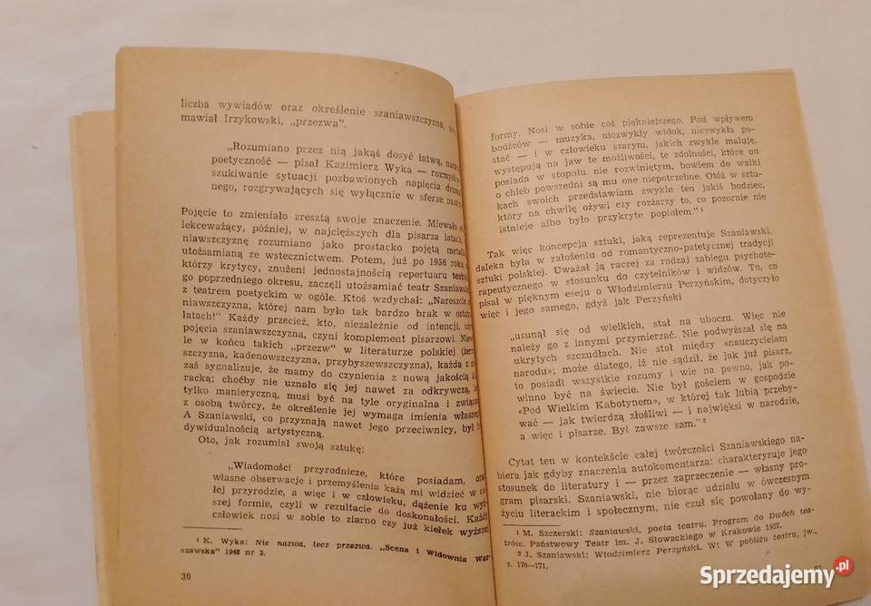 Opracowanie omówienie dramatu DWA TEATRY Jerzego Oborniki