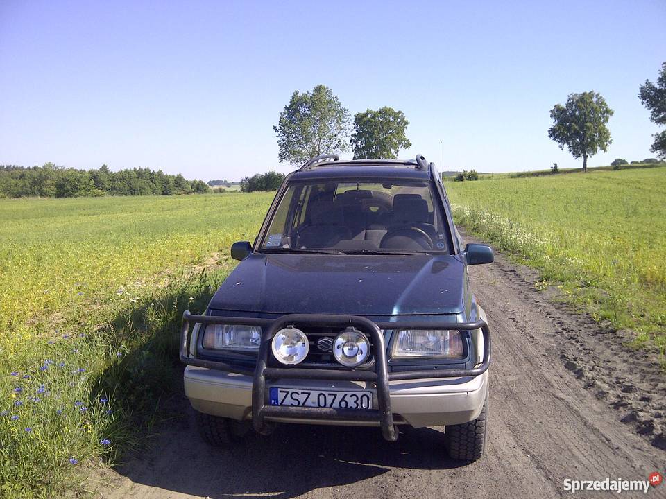 Suzuki Vitara 20 benzyna gaz centralny zamek Szczecinek