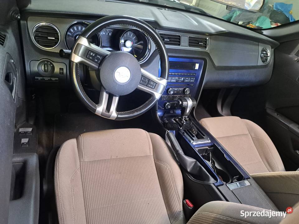 Ford Mustang Cabrio 37 V6 2012 Automat Rok produkcji 2012