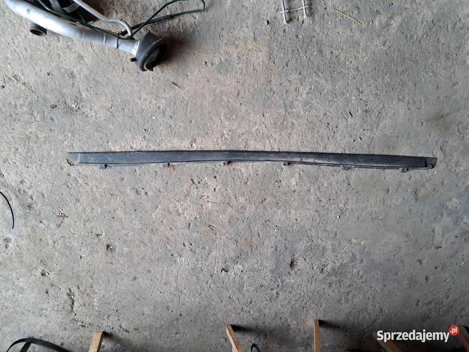 Listwa tylna pod zderzak Volvo 940 kombi listwy na zderzak Jerzmanowice