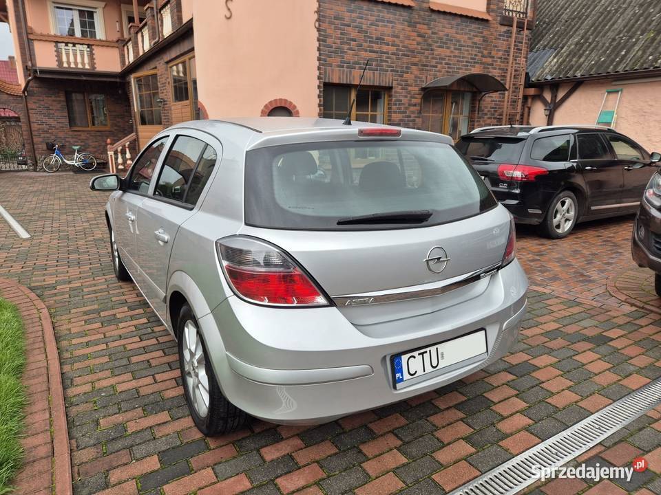 Opel Astra H 16 benzyna zadbana mały przebieg 2x serwisowany w ASO Śliwice