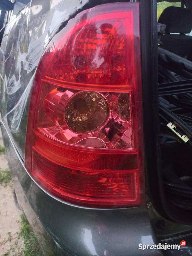 Toyota corolla d4d werso Lampy tylne drzwi deska Kraków