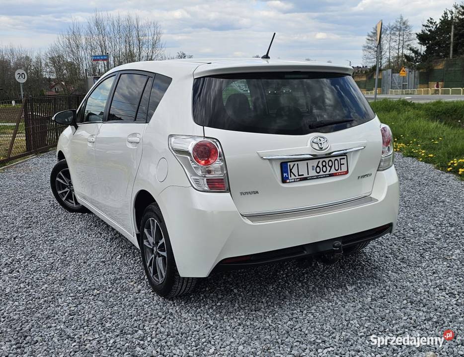 TOYOTA VERSO ŁADNA BOGATE WYPOSAŻENIE Samochody osobowe podkarpackie Latoszyn
