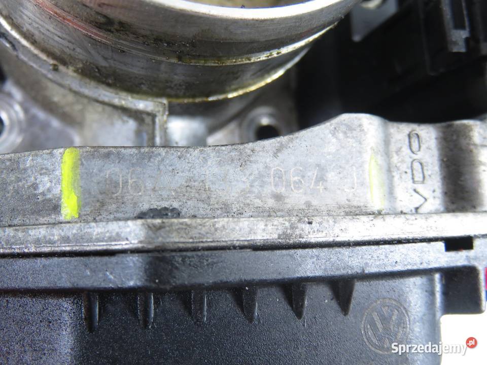 PRZEPUSTNICA AUDI A3 8L1 18 AGN 06A133064J Przepustnice