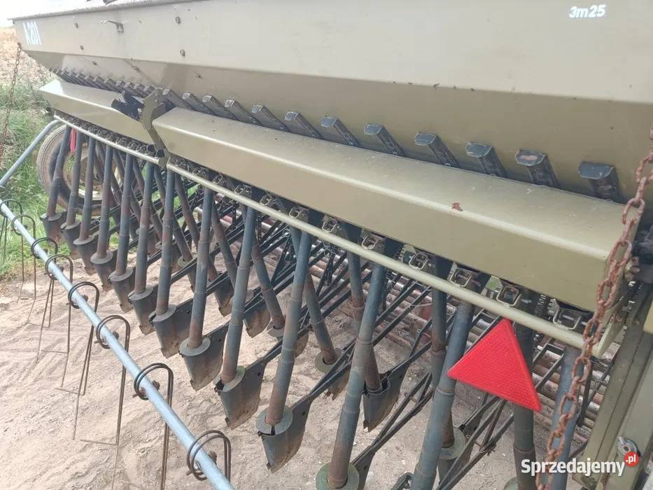 Siewnik Saxonia 3 metry na skrzyni olejowej Jaświłki