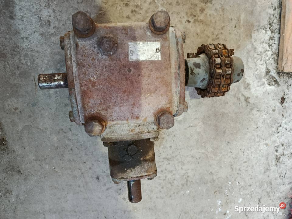 Przekładnia kątowa przyczepy