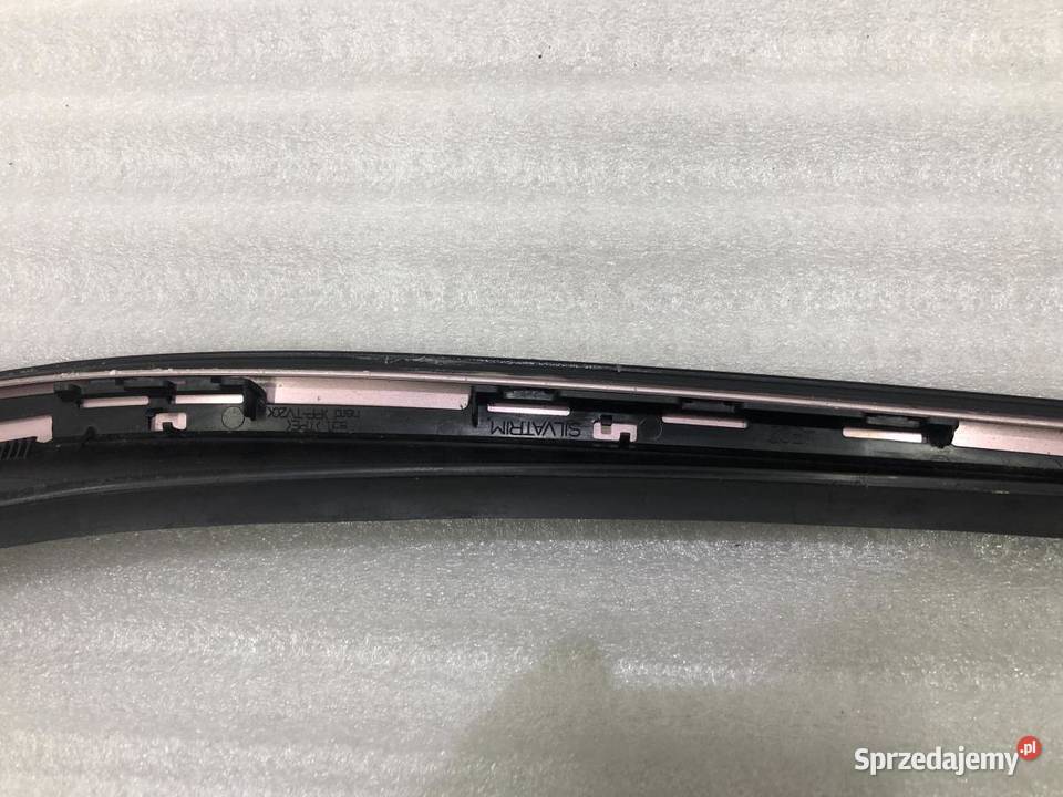 LISTWA ZGARNIAJĄCA LEWA DACIA DUSTER II