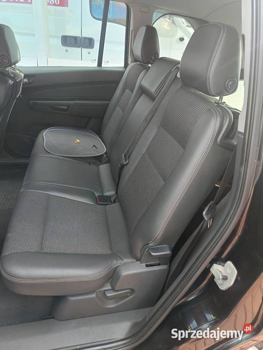 Opel Zafira B 18 LPG 7 Osobowy światła przeciwmgielne Bierawa