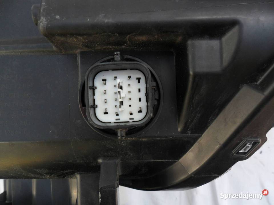 REFLEKTOR PRZÓD STRONA PRAWA HYUNDAI KONA II