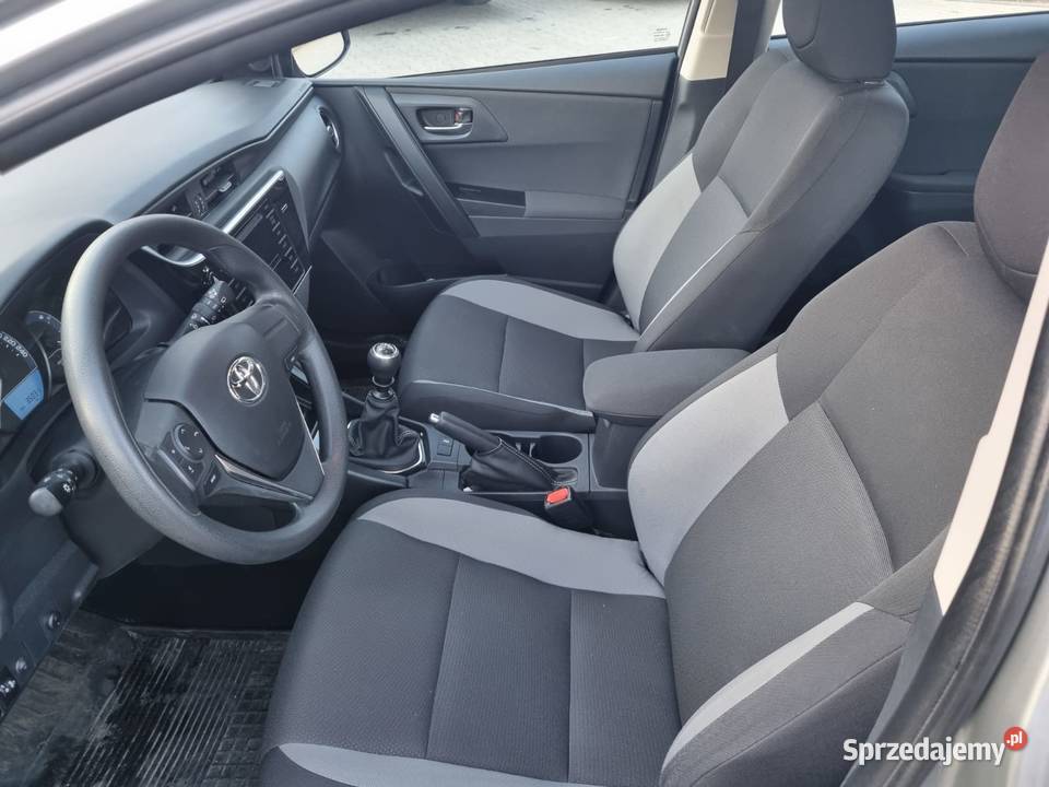 Toyota Auris Salon Polska z nową instalacją mazowieckie Radom