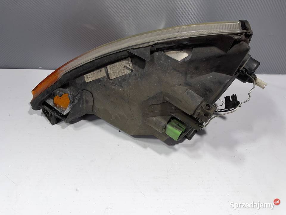 FORD KA I PRAWA LAMPA PRZÓD Ostroróg