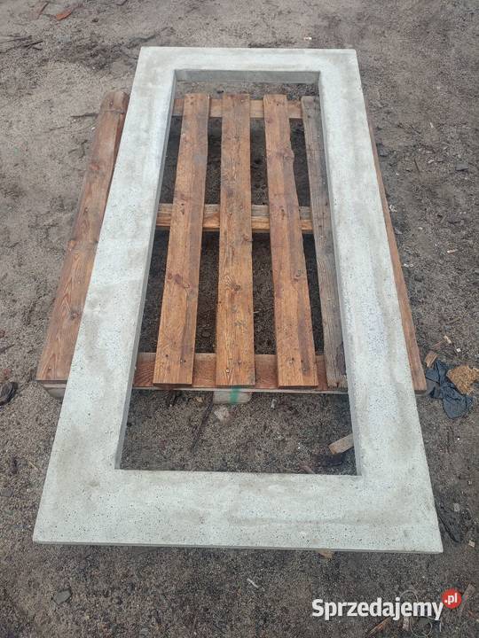 Ramy betonowe pod pomnik pomorskie