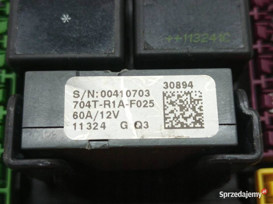 SKRZYNKA BEZPIECZNIKÓW A2465400240 A2469066600 Rok produkcji 2011