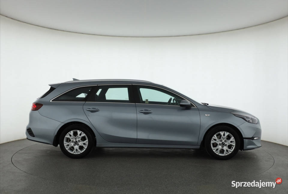 Kia Ceed 15 TGDI asystent pasa ruchu Piaseczno