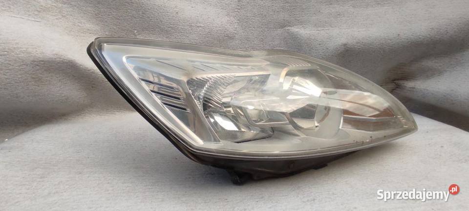 Lampa przednia REFLEKTOR XENON PRAWY FORD FOCUS Włoszczowa