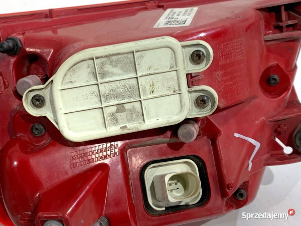 LAMPA LEWY TYŁ AUDI A8 D4 4H0945095