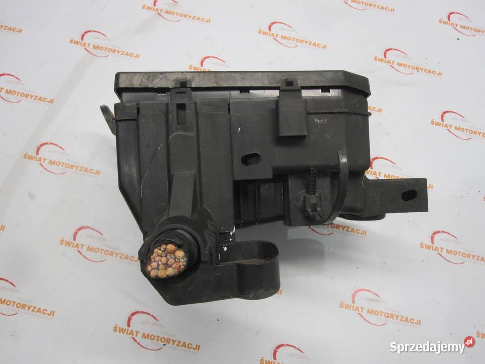 NISSAN JUKE 10r skrzynka bezpieczników osobowe Kielce