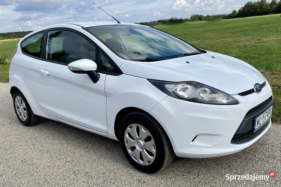 Ford Fiesta 16d 45 l100 niski przebieg 1600cm3 mazowieckie Wieliszew