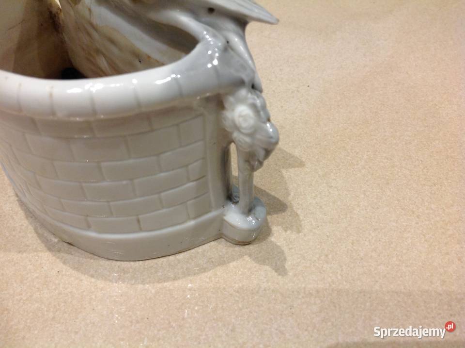 Piękny Wazonik Gołąbki Stara Porcelana Sygnowany Nowa Sól