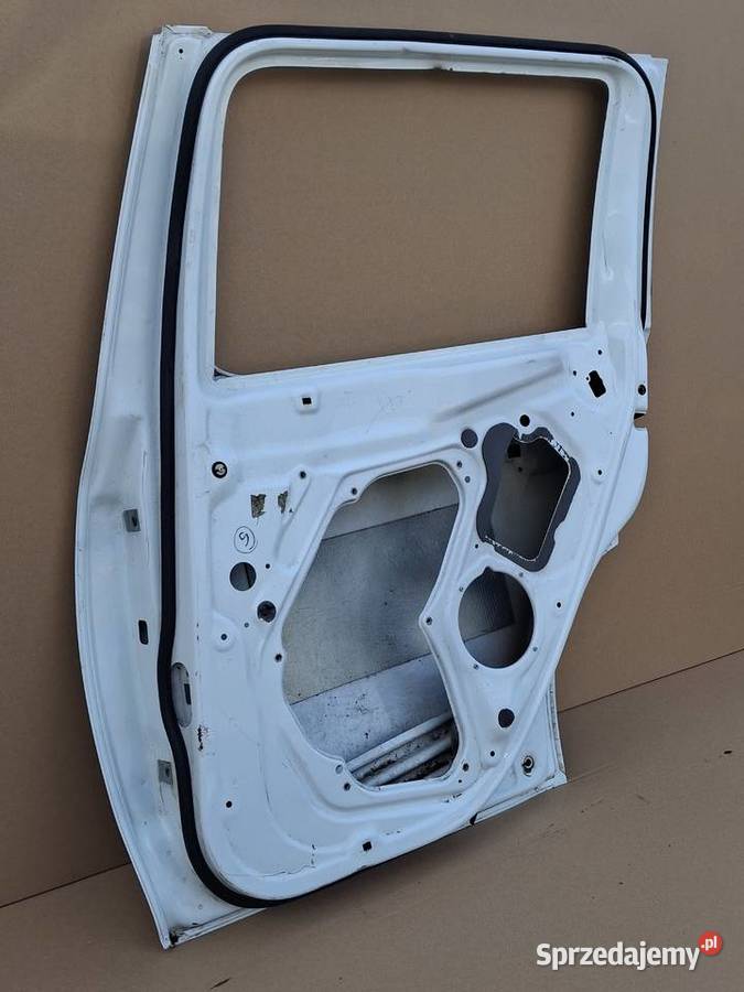 SKODA YETI DRZWI PRAWY TYŁ PRAWE TYLNE 5L0833312 osobowe Bieleń