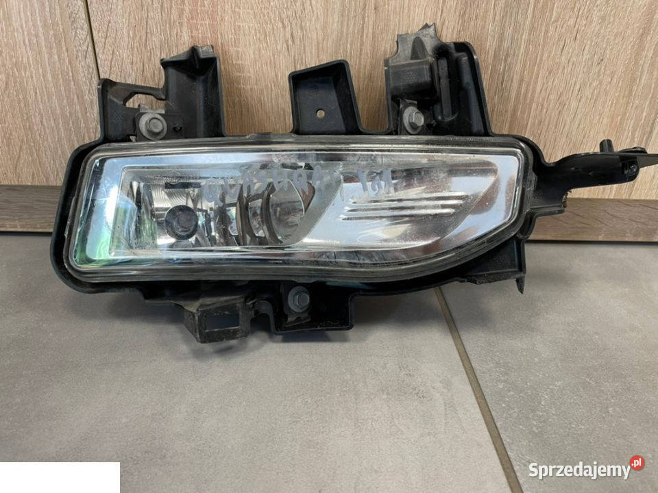 Nissan qashqai j11 halogen prawy Kozubszczyzna