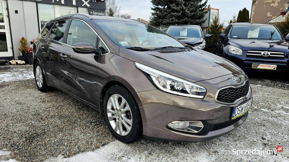 Kia Ceed Salon PolskaOszczędny 45 ESP Świdnica