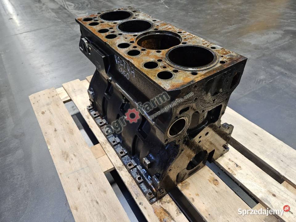Blok silnika Valtra 6350 6000 6200 6250 6300 Byków sprzedam