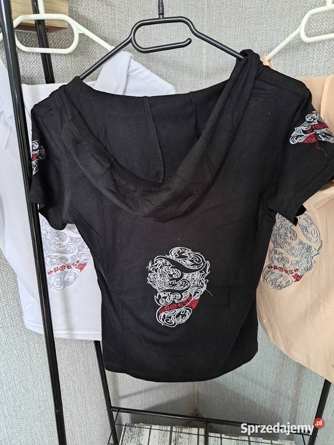 Bawełniany Tshirt z kapturem sprzedam