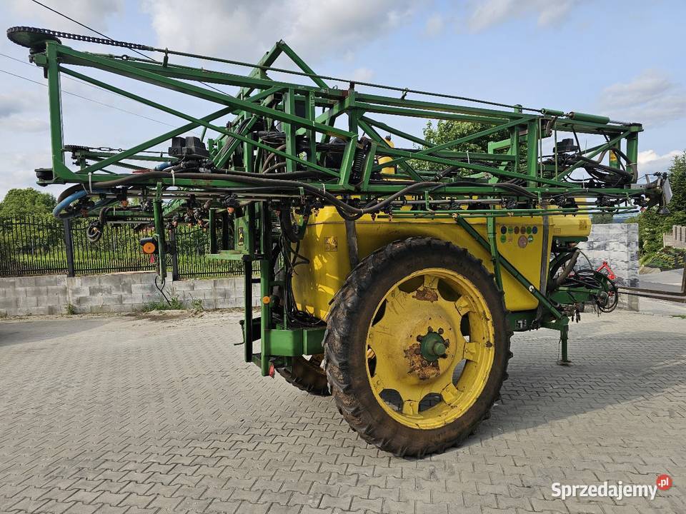 Opryskiwacz Ciągany John Deere 632 Maków