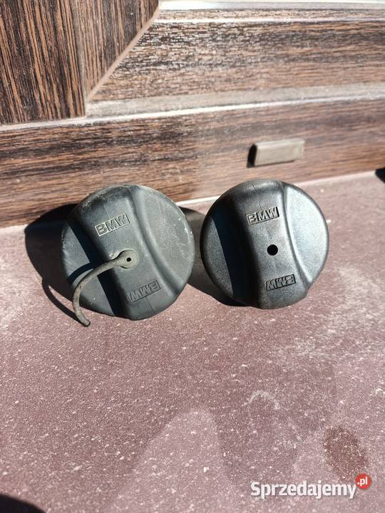 Korki do wlewu paliwa BMW 25 Drążna sprzedam
