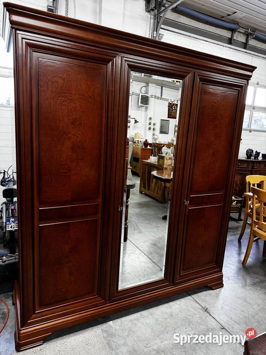 Piękna szafa 3 drzwiowa z lustrem orzech Ełk