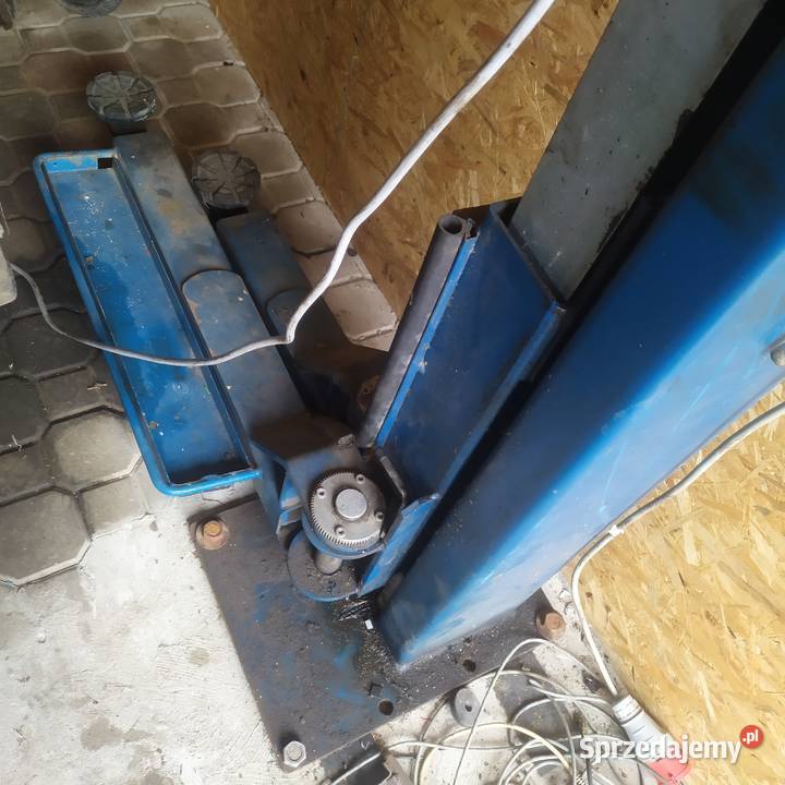 Podnośnik 2 kolumnowy śrubowy Pniówek