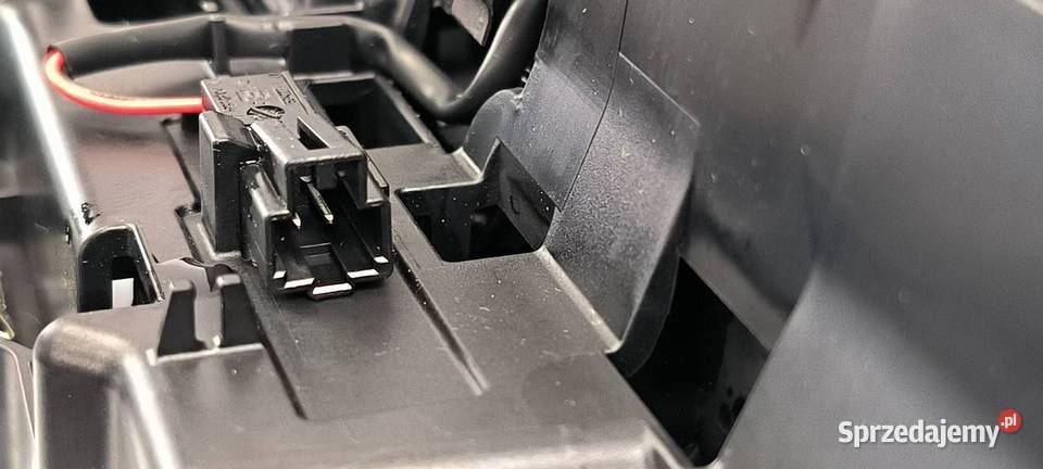 KRATKA NAWIEWU VOLKSWAGEN PASSAT B8 RLINE Pozostałe sprzedam